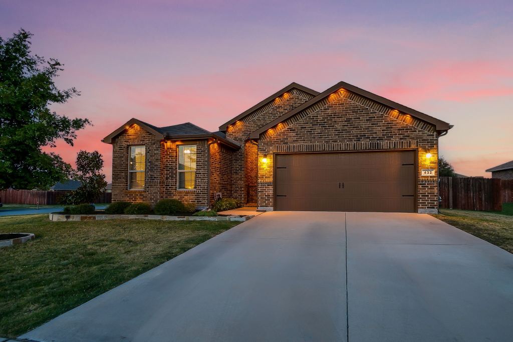 432 Windsail Lane, Azle, TX 76020 — photo 1