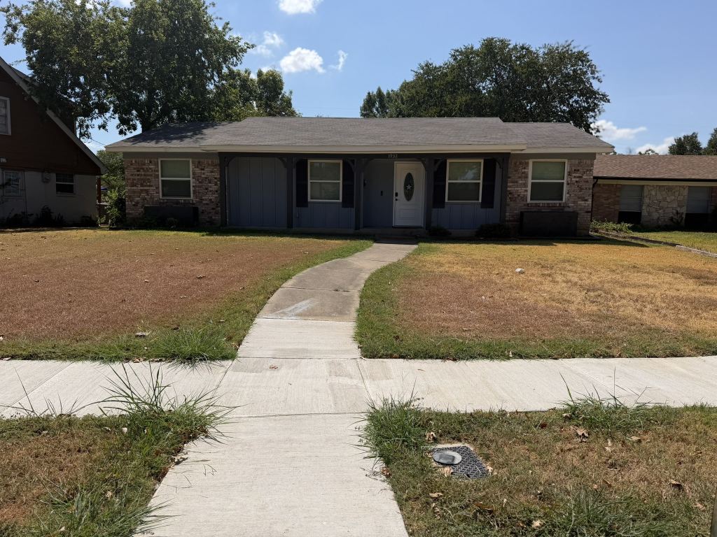 3932 Sun Valley Court, Irving, TX 75062 — photo 1