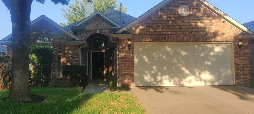 204 Bayfield Drive, Mansfield, TX 76063 — photo 1