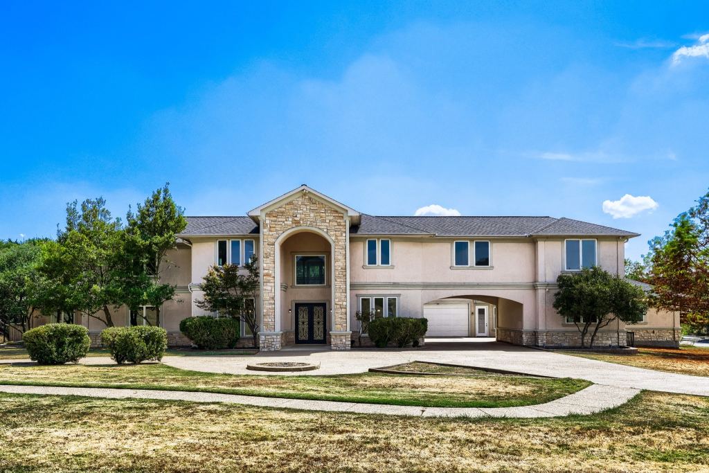 2242 Mountain Lakes Drive, Cedar Hill, TX 75104 — photo 1