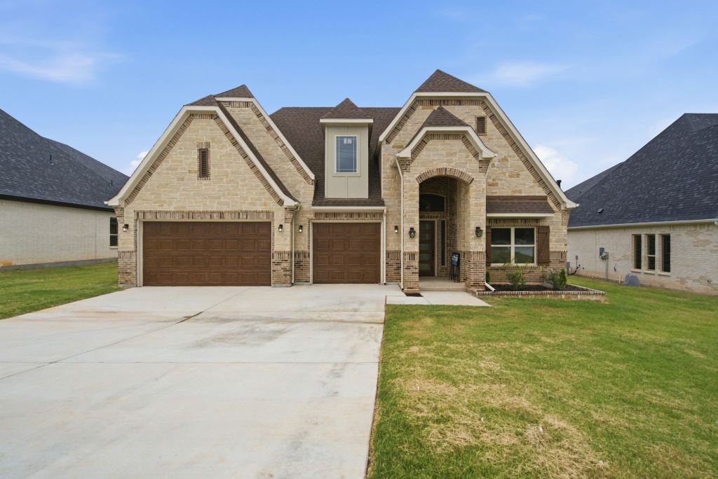 676 Jennings Lane, Azle, TX 76020 — photo 1