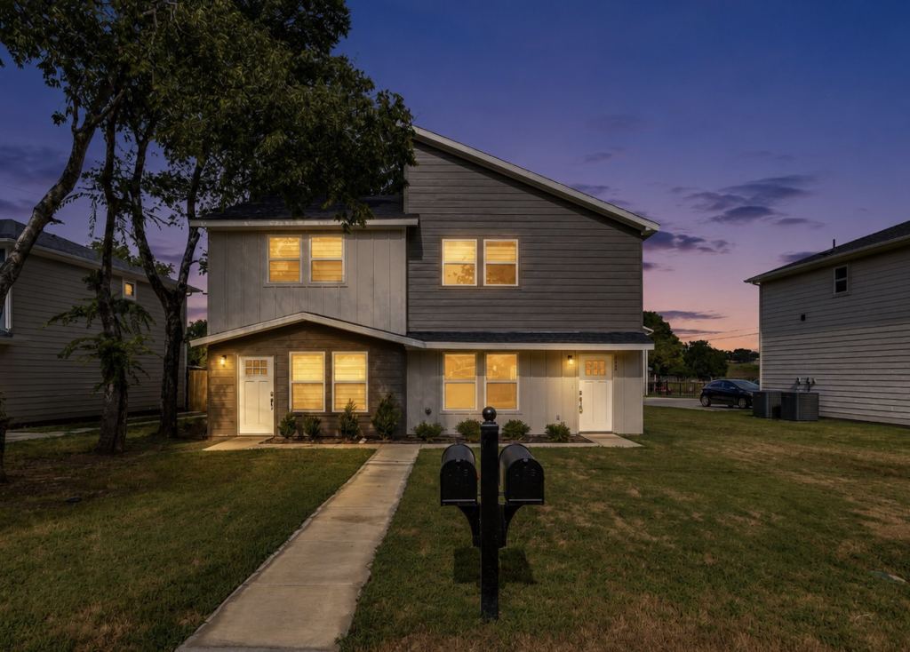 931 River Road, Fort Worth, TX 76114 — photo 1