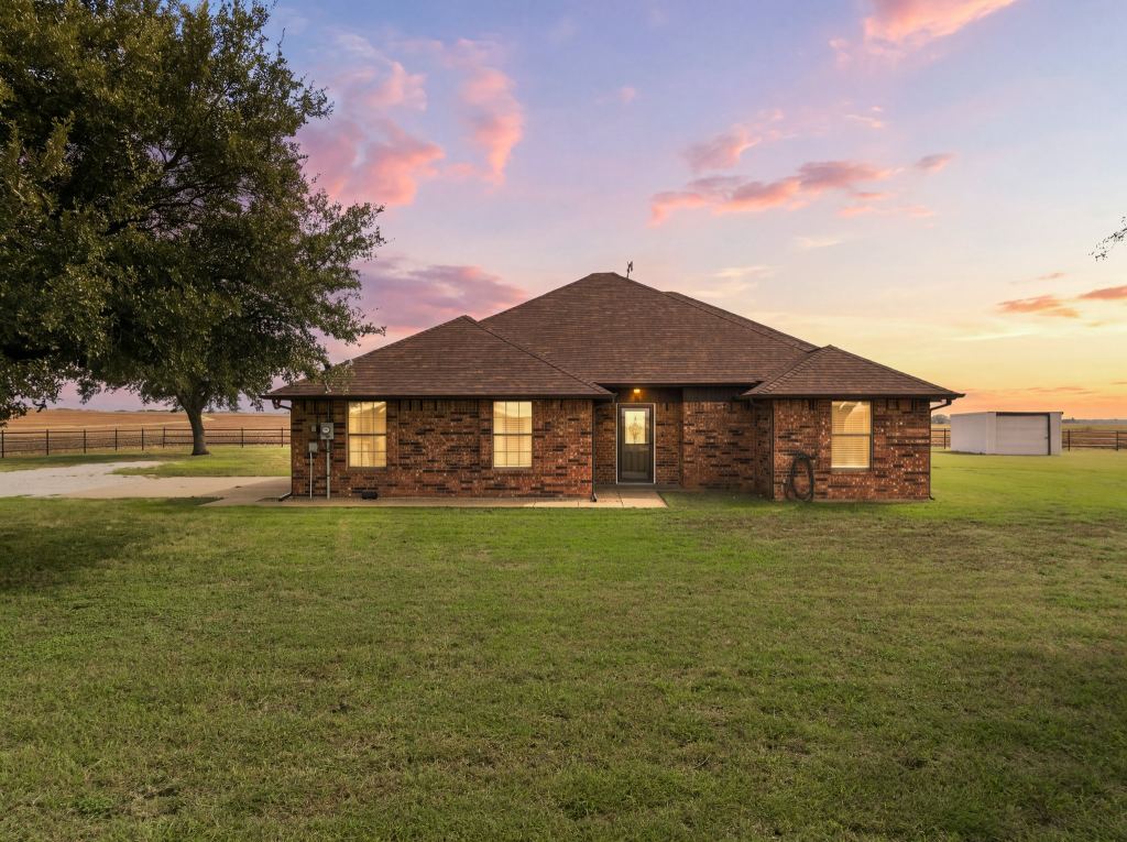 369 Odom Road, Avalon, TX 76623 — photo 1