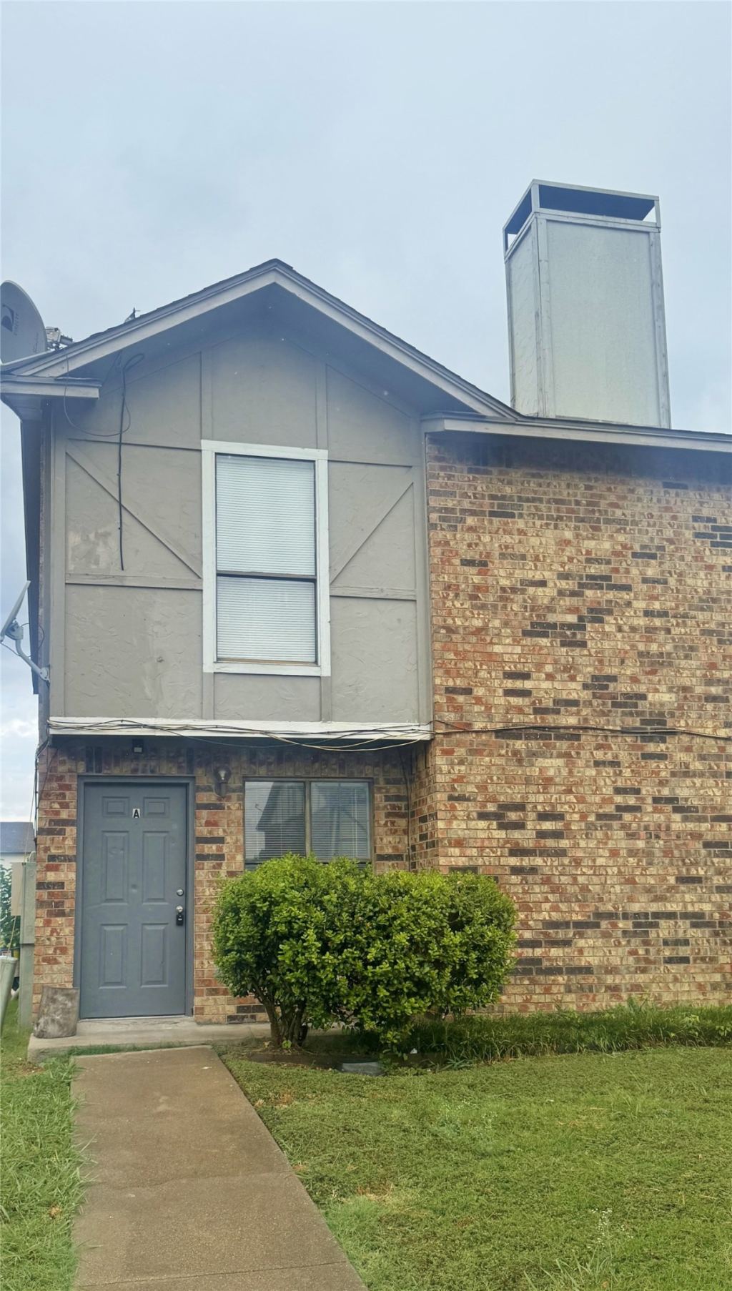 2817 Wimbledon Court A, Garland, TX 75041 — photo 1