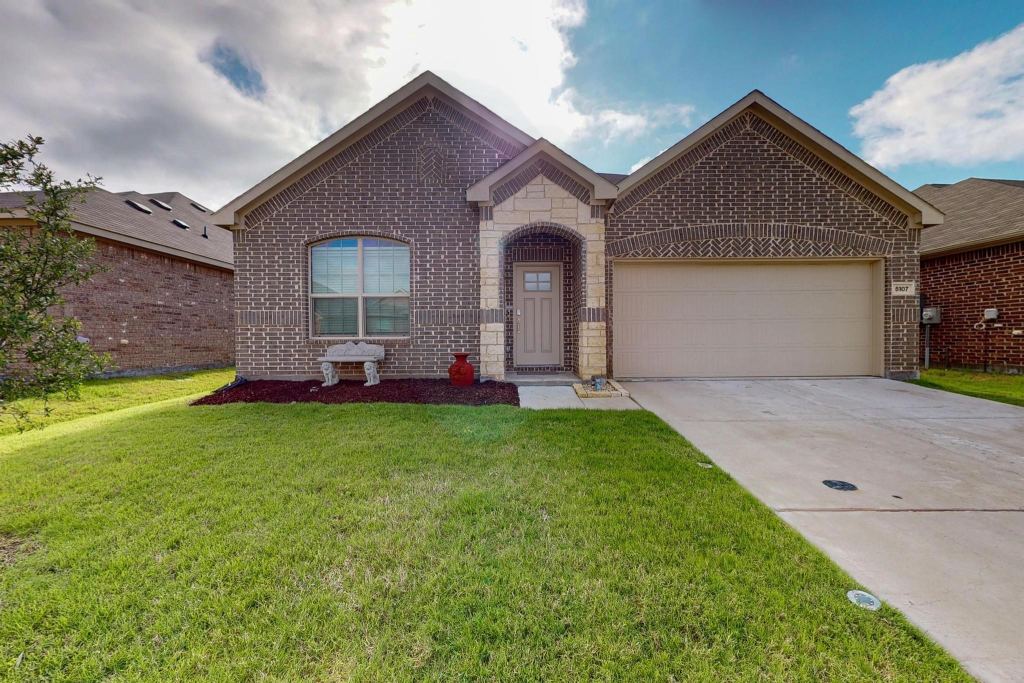 5107 Penrose Drive, Princeton, TX 75407 — photo 1