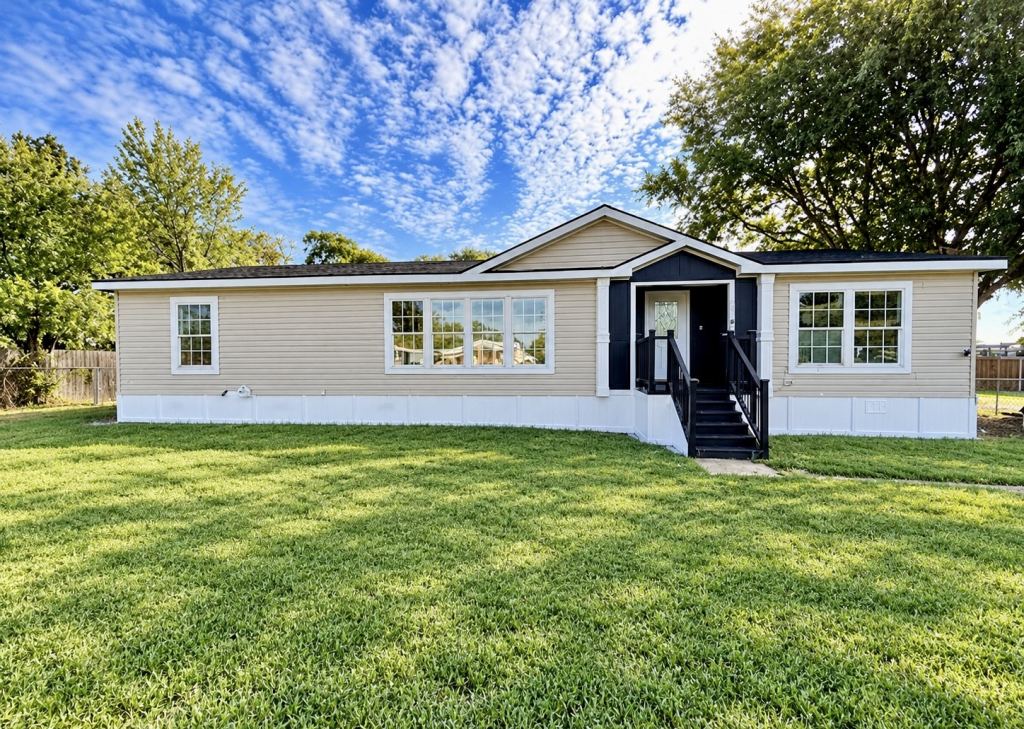 250 Rio Grande Drive, Midlothian, TX 76065 — photo 1