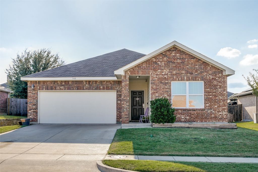 540 S Heights Drive, Crowley, TX 76036 — photo 1
