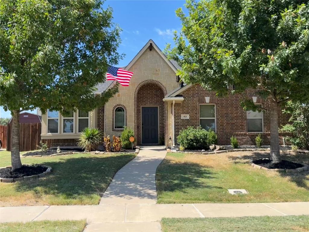 913 Mill Pond Drive, Midlothian, TX 76065 — photo 1