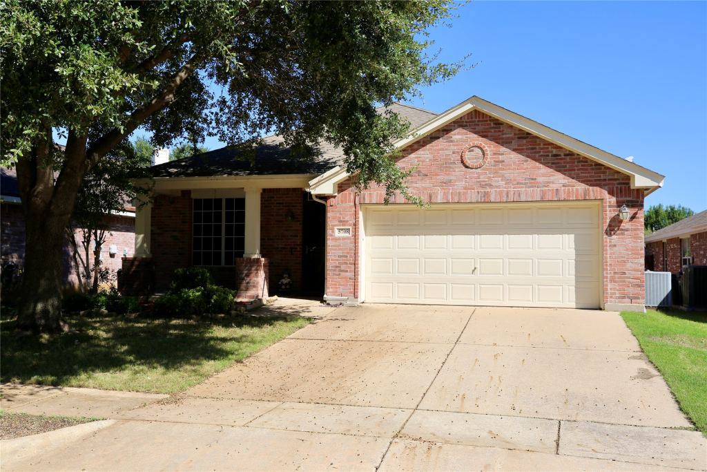 5708 Calf Creek Drive, Fort Worth, TX 76179 — photo 1