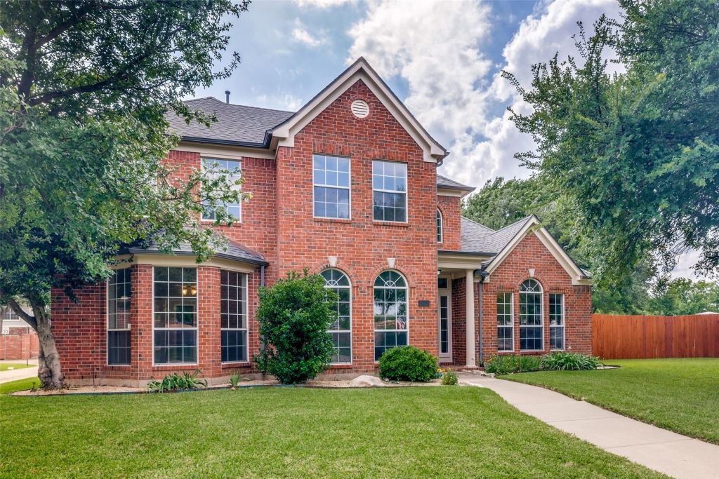 3631 Mackenzie Lane