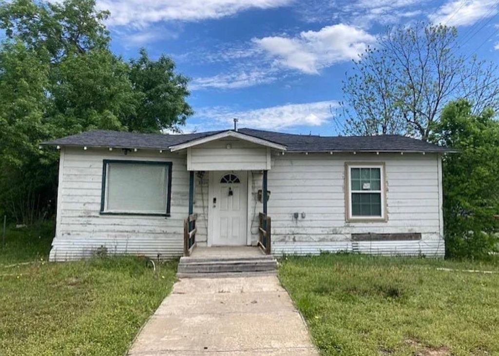 2434 S 9th Street, Waco, TX 76706 — photo 1