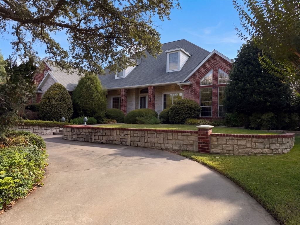 619 Edgewood Lane