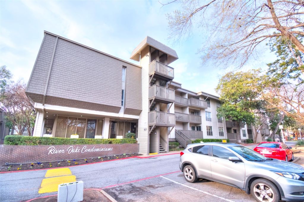 4837 Cedar Springs Road 304, Dallas, TX 75219 — photo 1