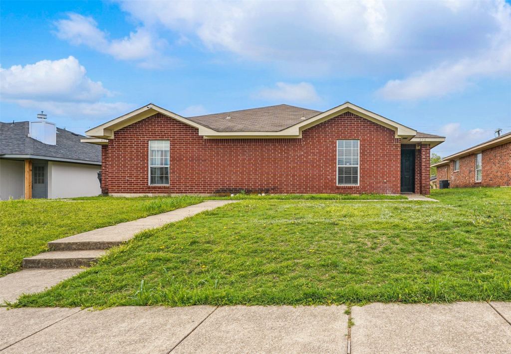 921 Potomac Drive, Lancaster, TX 75134 — photo 1