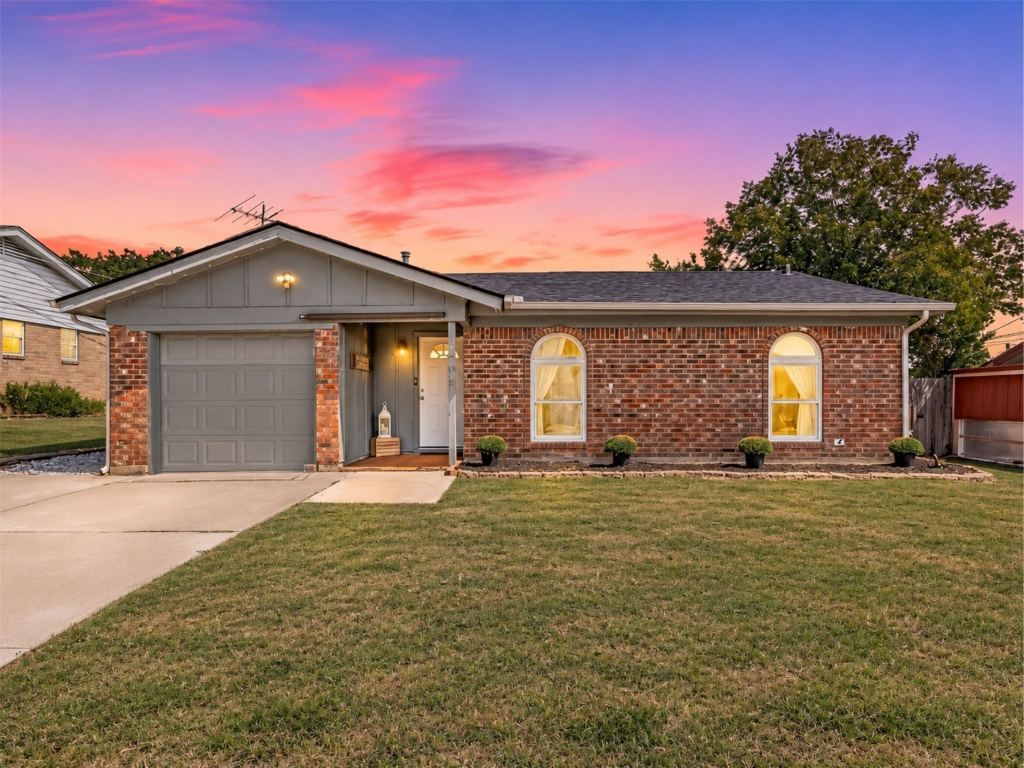 7008 Smithfield Road, North Richland Hills, TX 76182 — photo 1