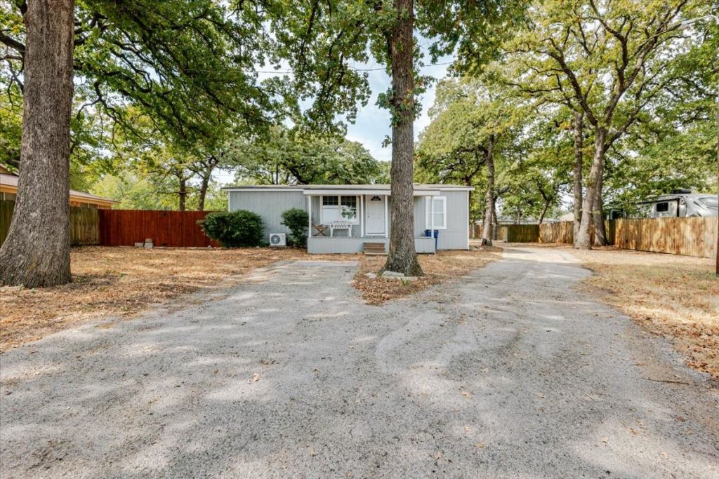209 Wicker Hill Road, Burleson, TX 76028 — photo 1