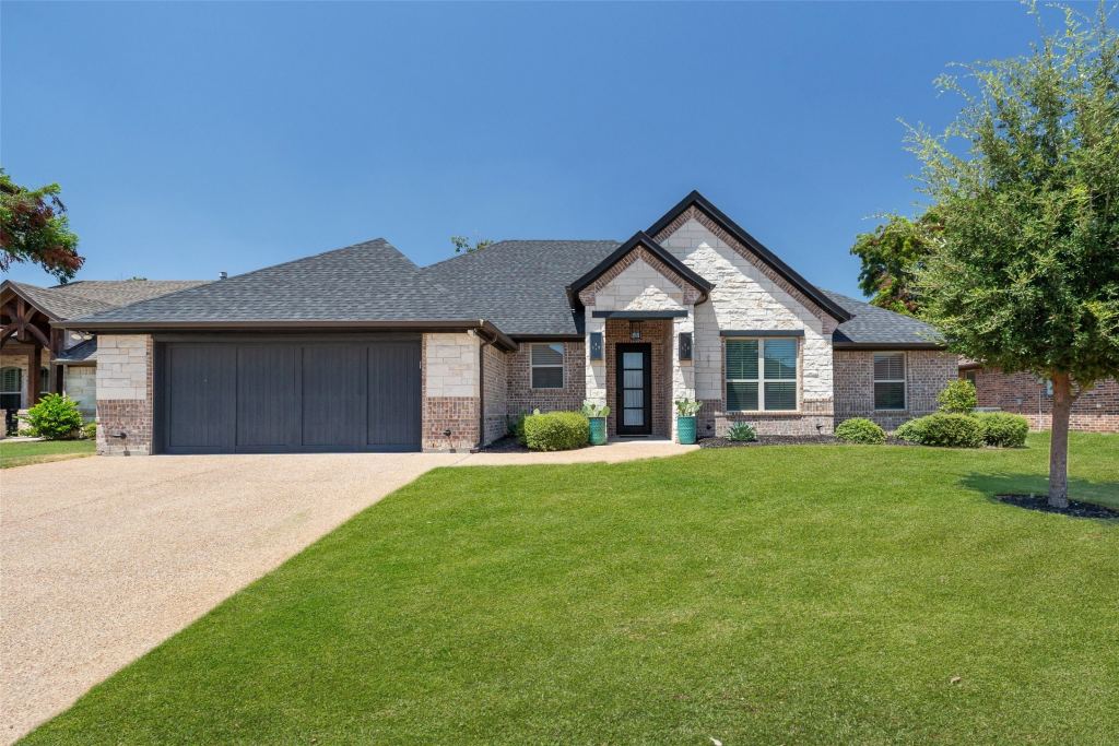 1019 Anna Circle, Granbury, TX 76048 — photo 1