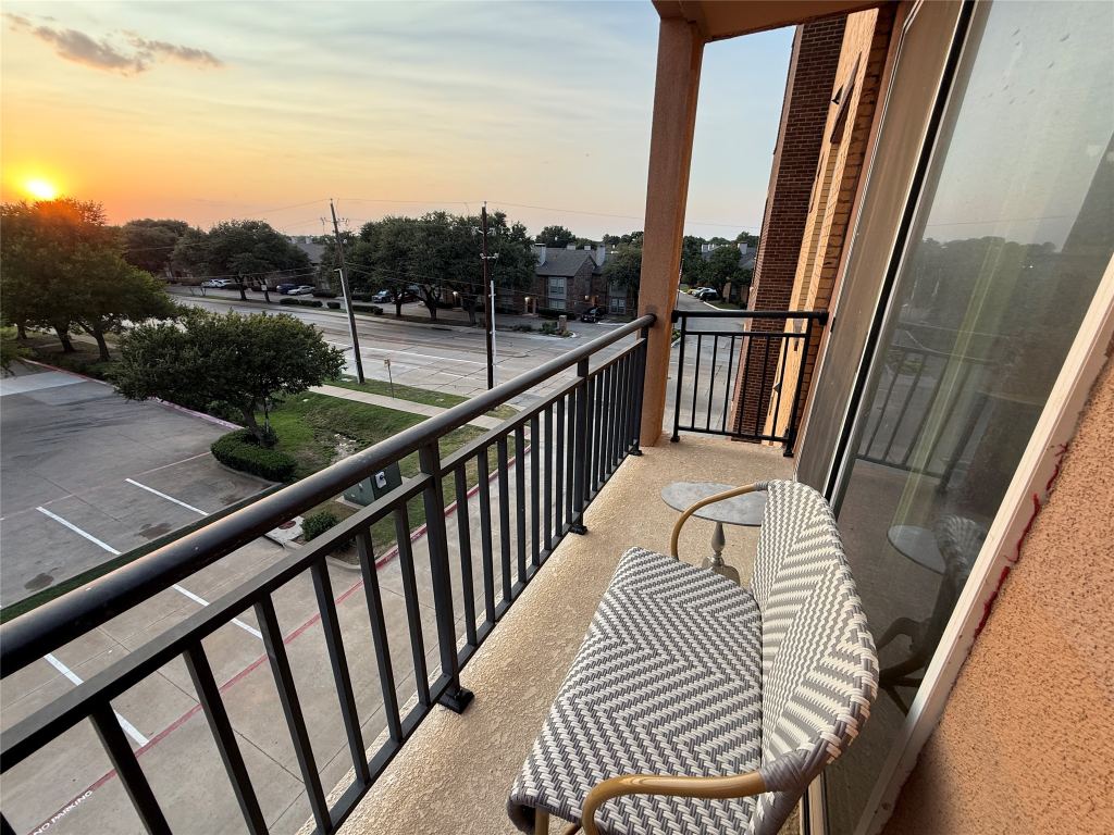 1220 W Trinity Mills Road 3010, Carrollton, TX 75006 — photo 1