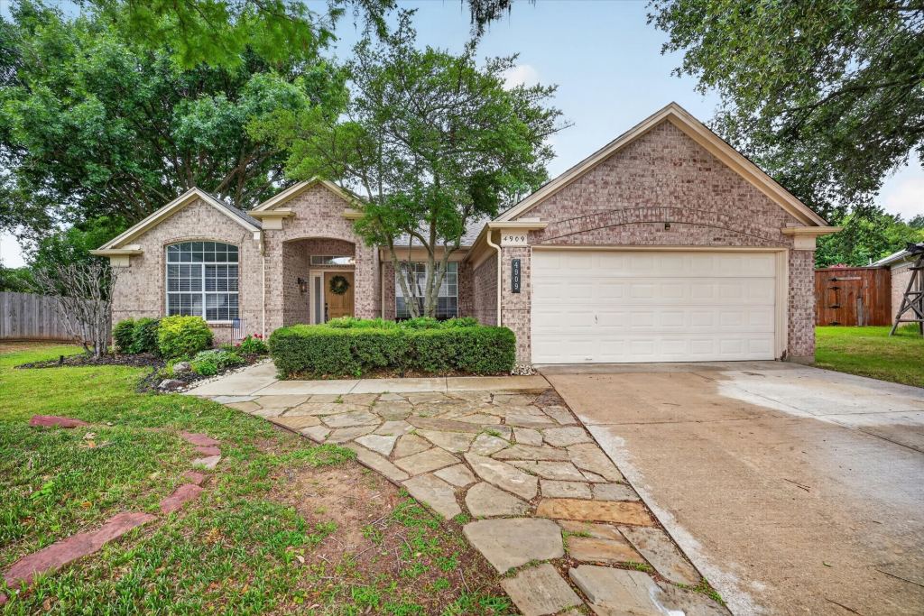 4909 Lansdale Drive, Flower Mound, TX 75028 — photo 1