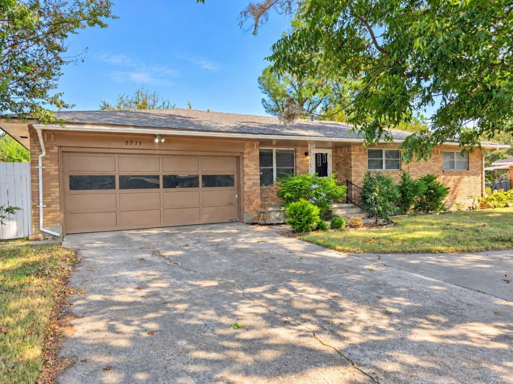 2711 Morton Street, Denison, TX 75020 — photo 1