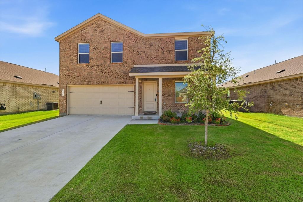 7114 Amber Barn Avenue, Pilot Point, TX 76258 — photo 1