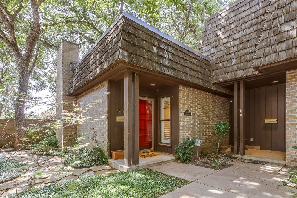 4414 Glenwood Court, Fort Worth, TX 76109 — photo 1