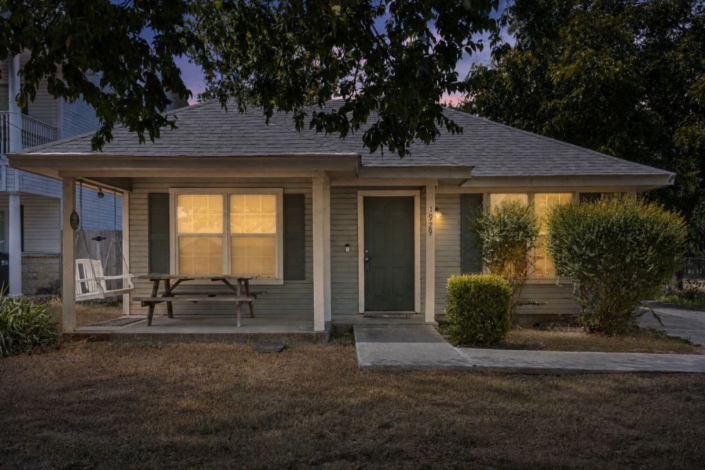 1929 S 14th Street, Waco, TX 76706 — photo 1