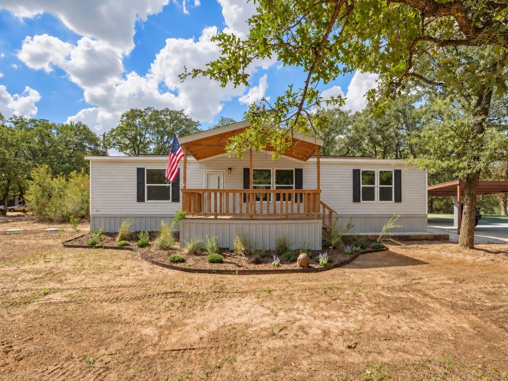 106 Summers Circle, Azle, TX 76020 — photo 1