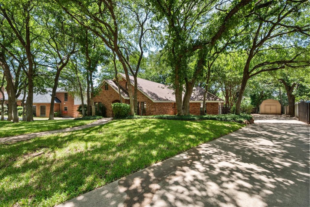 3425 Bridlegate Drive, Arlington, TX 76016 — photo 1