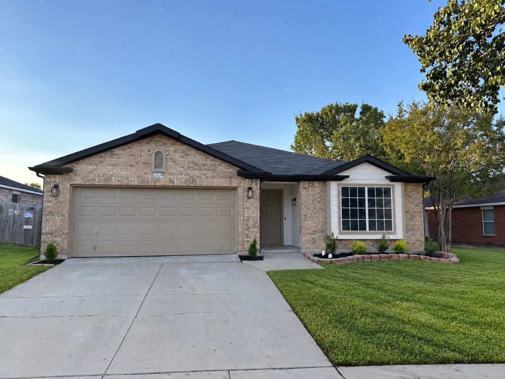 1309 Dundee Drive, Arlington, TX 76002 — photo 1