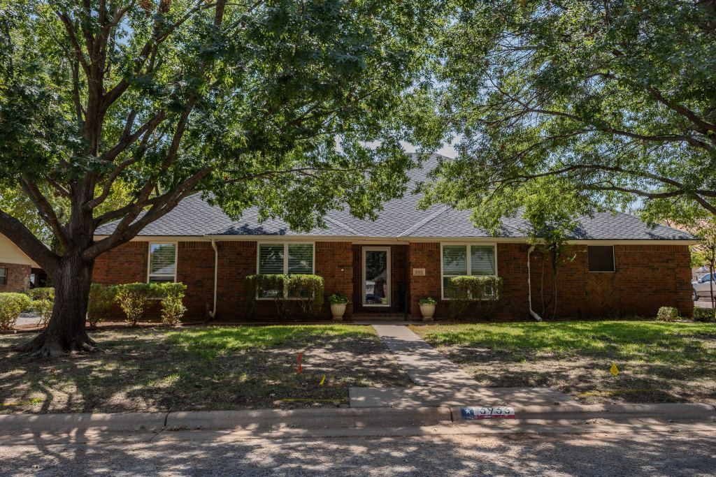 3933 Bay Hill Drive