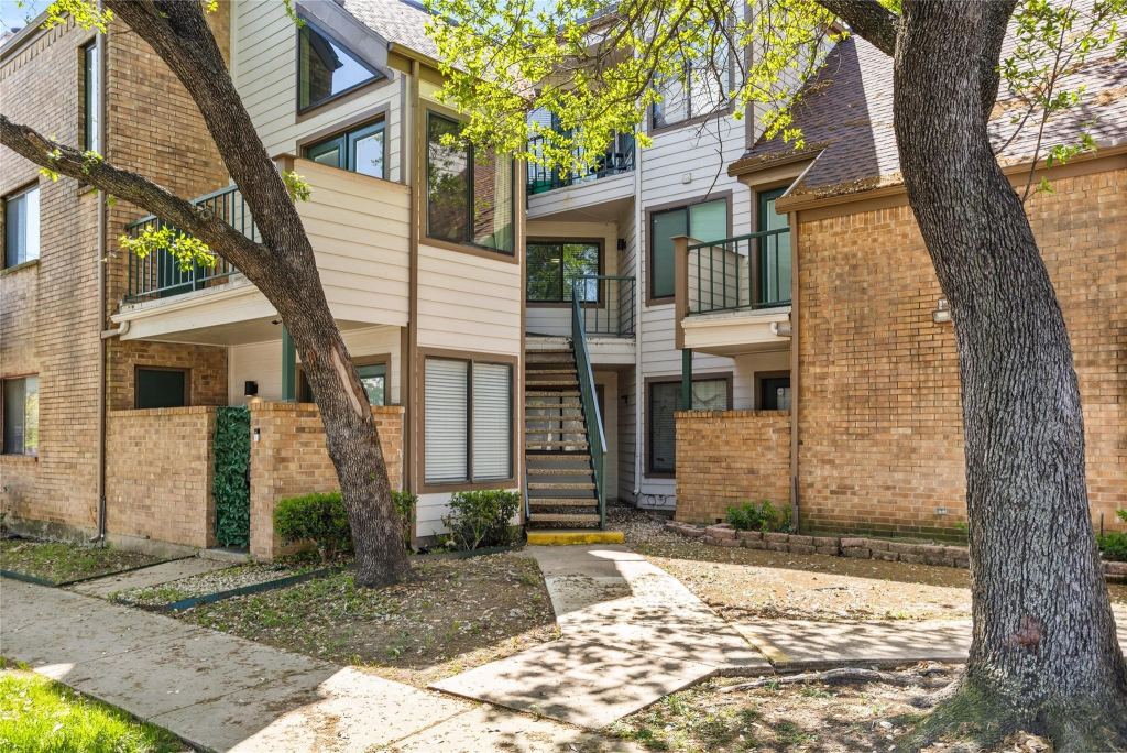 2314 Bamboo Drive I203, Arlington, TX 76006 — photo 1