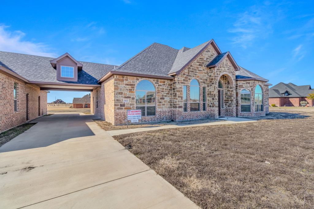 1022 Foolish Pleasure Drive, Terrell, TX 75160 — photo 1
