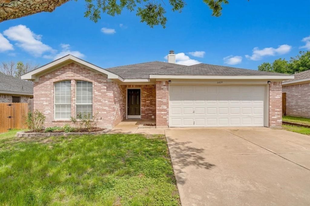 6409 Riverwater Trail, Fort Worth, TX 76179 — photo 1