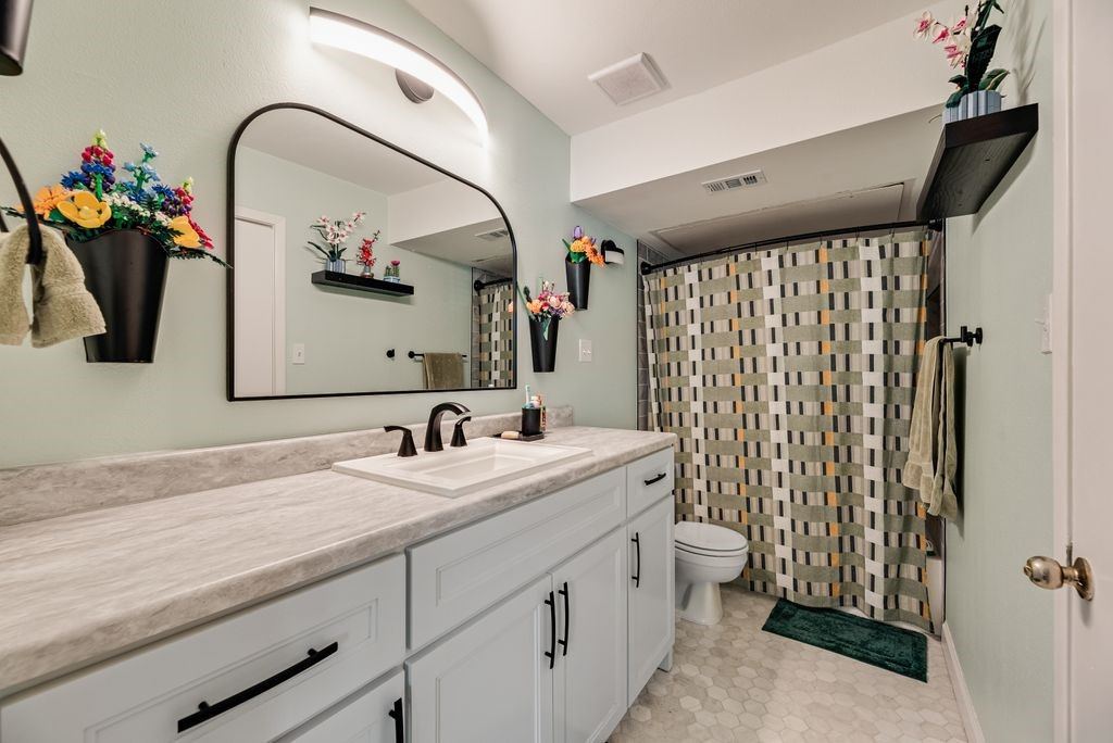 4273 Madera Road 4, Irving, TX 75038 — photo 1