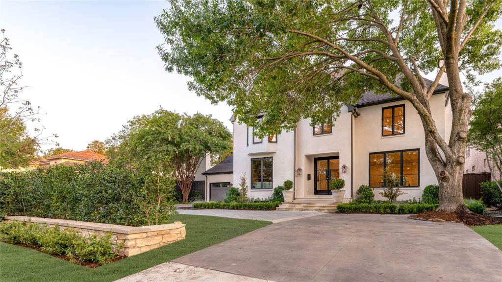 6810 Mimosa Lane