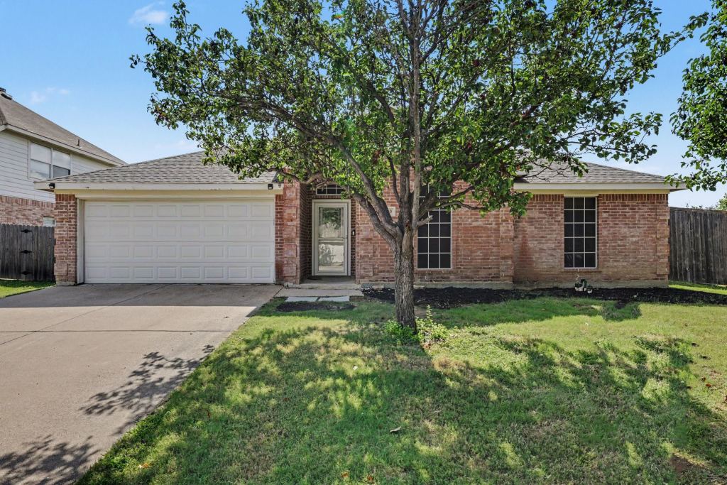 3820 Willowick Circle, Denton, TX 76210 — photo 1
