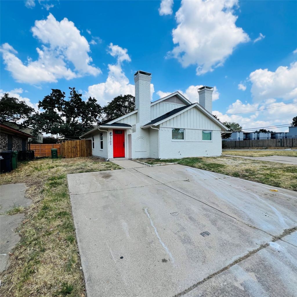 1703 Justin Lyn Street, Arlington, TX 76012 — photo 1