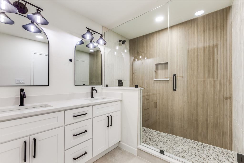 2822 Clear Springs Drive, Plano, TX 75075 — photo 1