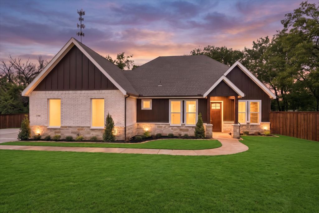 105 Iron Horse Lane, Denison, TX 75020 — photo 1