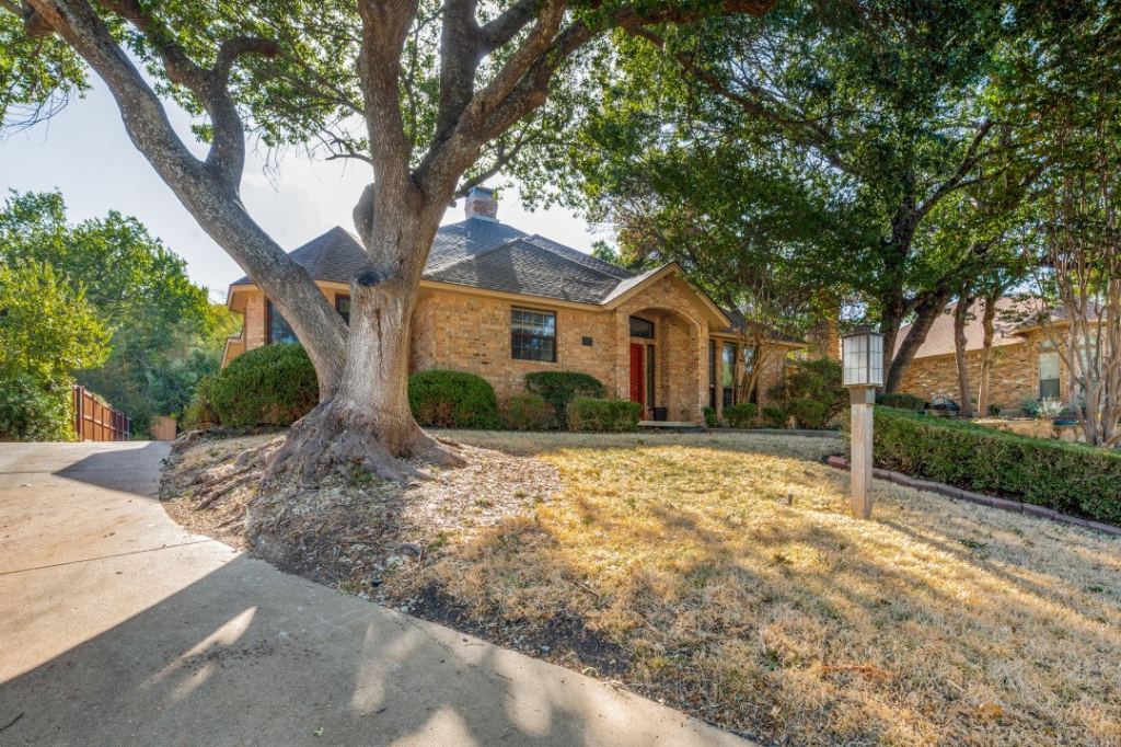 5212 Whispering Oaks Drive, Dallas, TX 75236 — photo 1