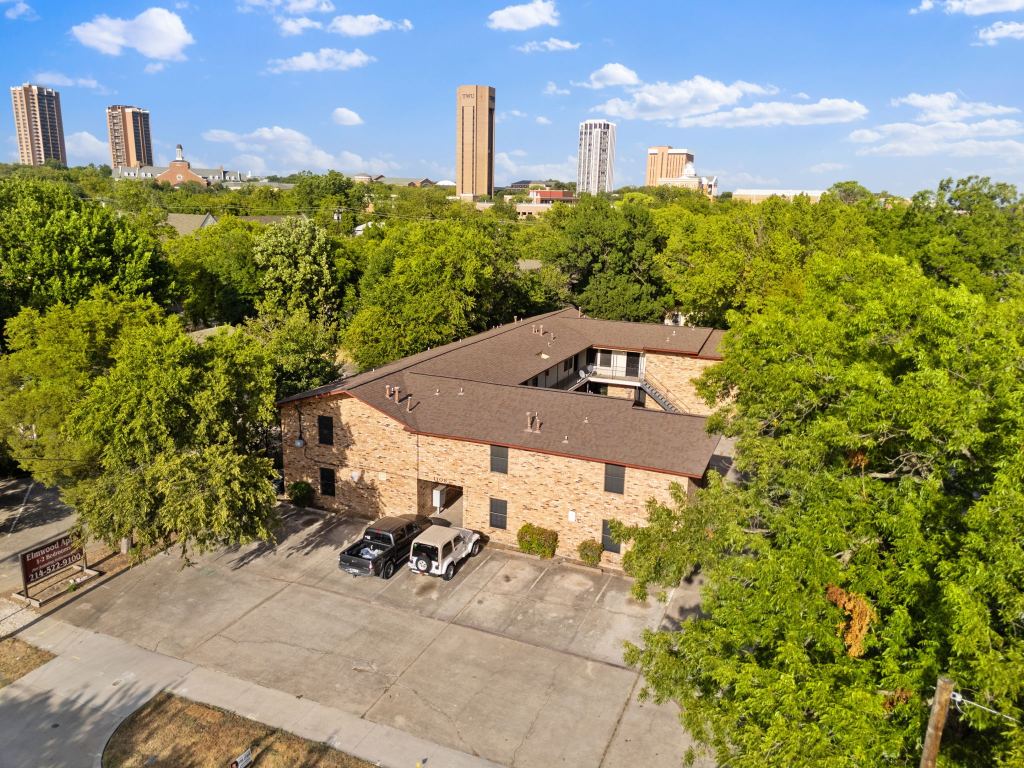 1108 N Elm Street 8, Denton, TX 76201 — photo 1