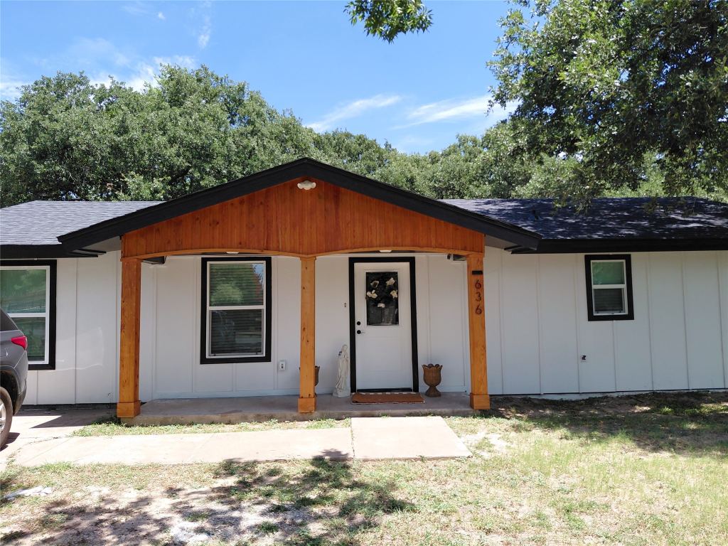 636 Clearfield Road, Dallas, TX 75217 — photo 1
