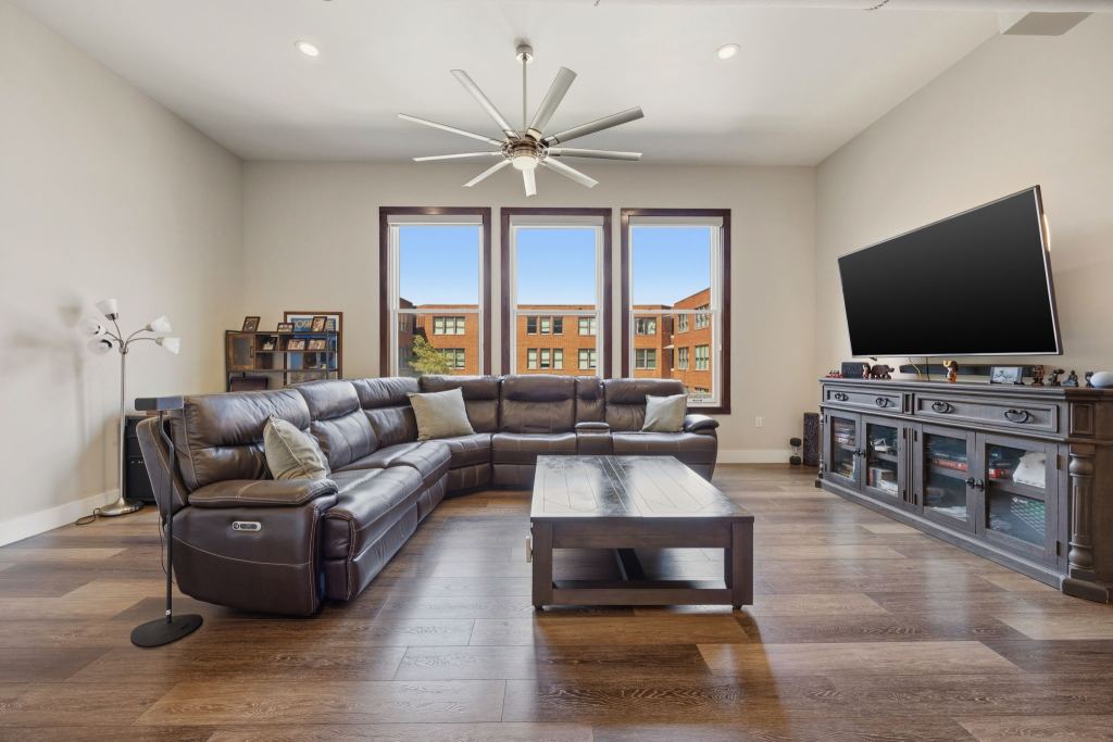 2502 Live Oak Street 235, Dallas, TX 75204 — photo 1