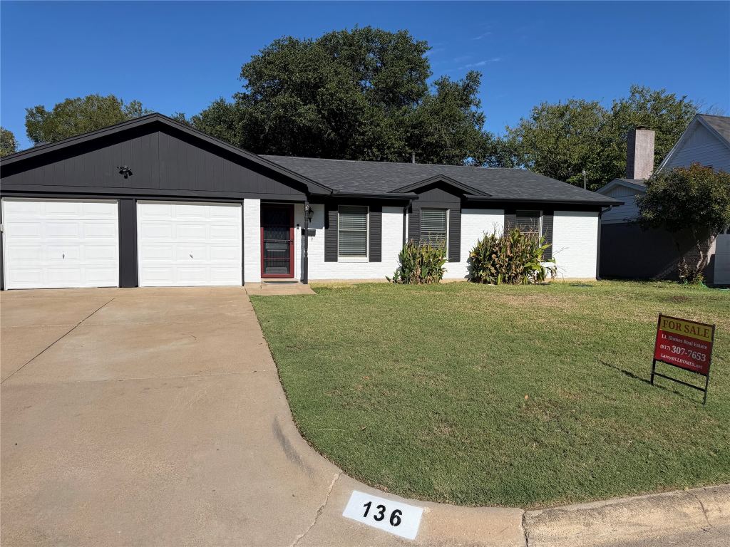 136 Jill Ann Drive, Burleson, TX 76028 — photo 1