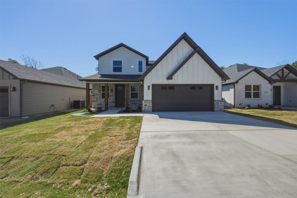 5557 Mercedes Circle, Granbury, TX 76048 — photo 1