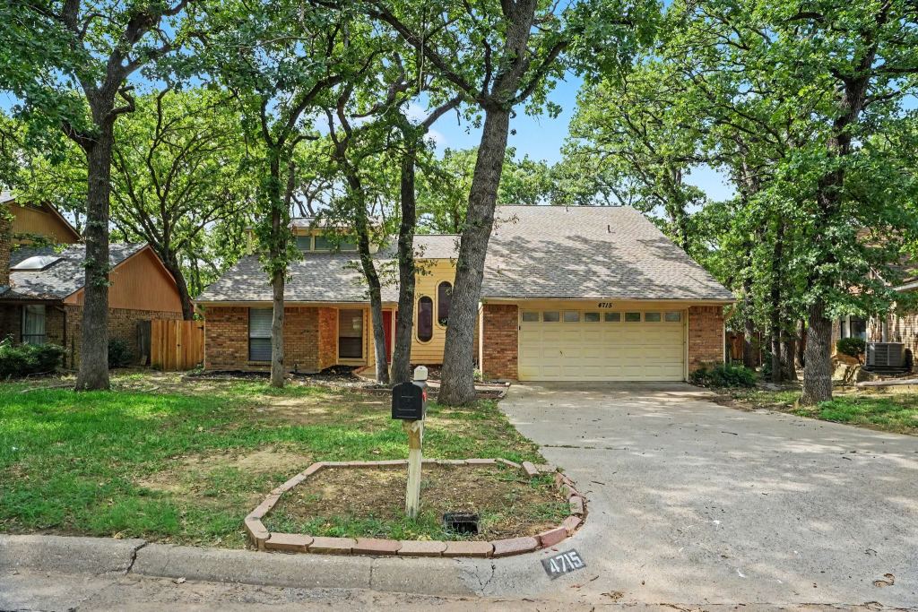 4715 Burning Springs Drive, Arlington, TX 76017 — photo 1