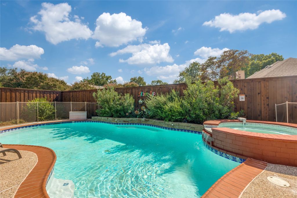 5013 Country Place Drive, Plano, TX 75023 — photo 1