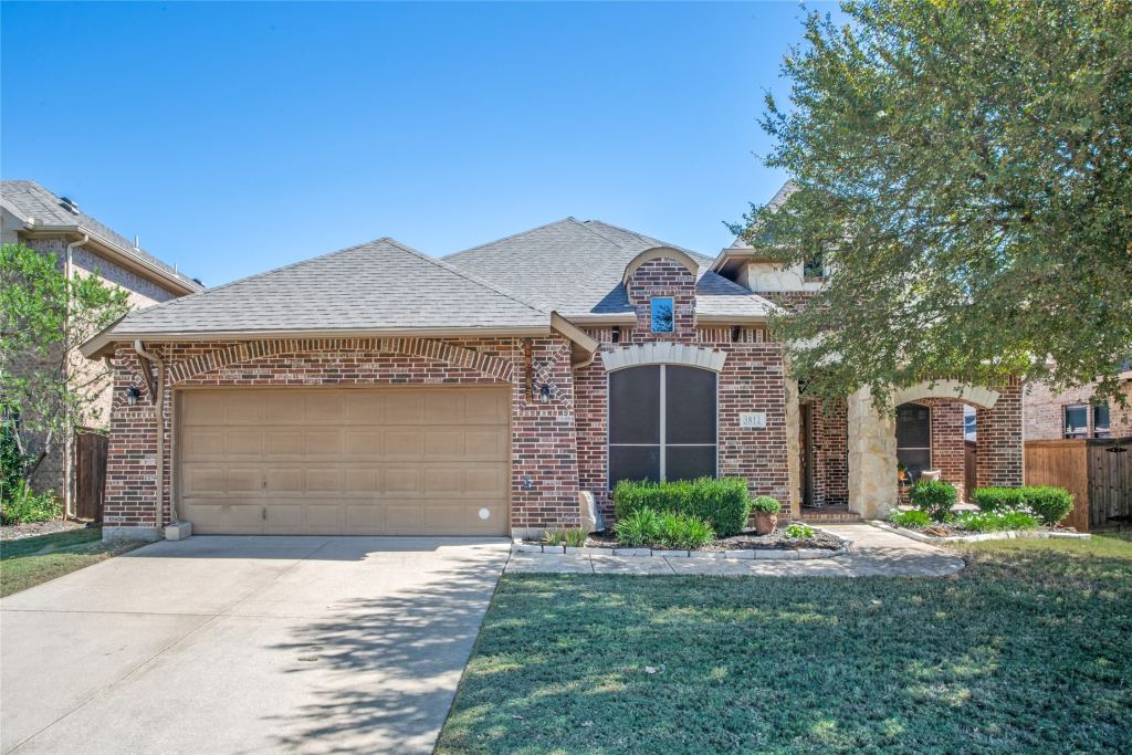 3811 Desert Willow Drive