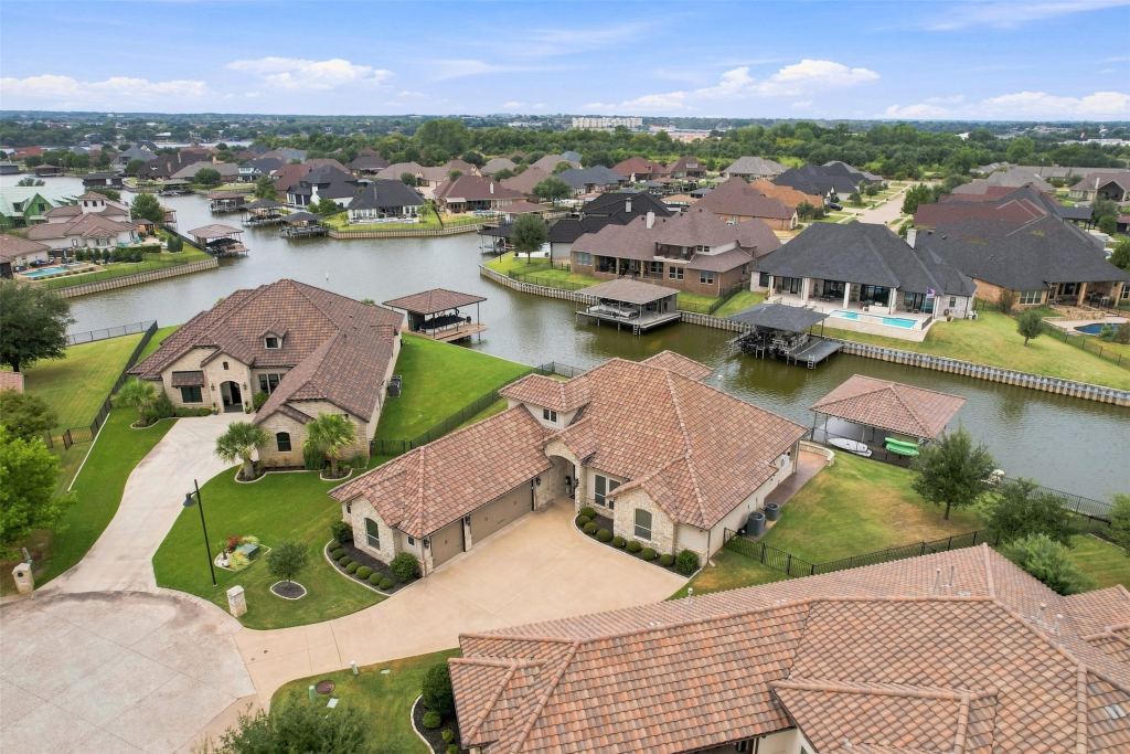 1601 Malibu Bay Court, Granbury, TX 76048 — photo 1